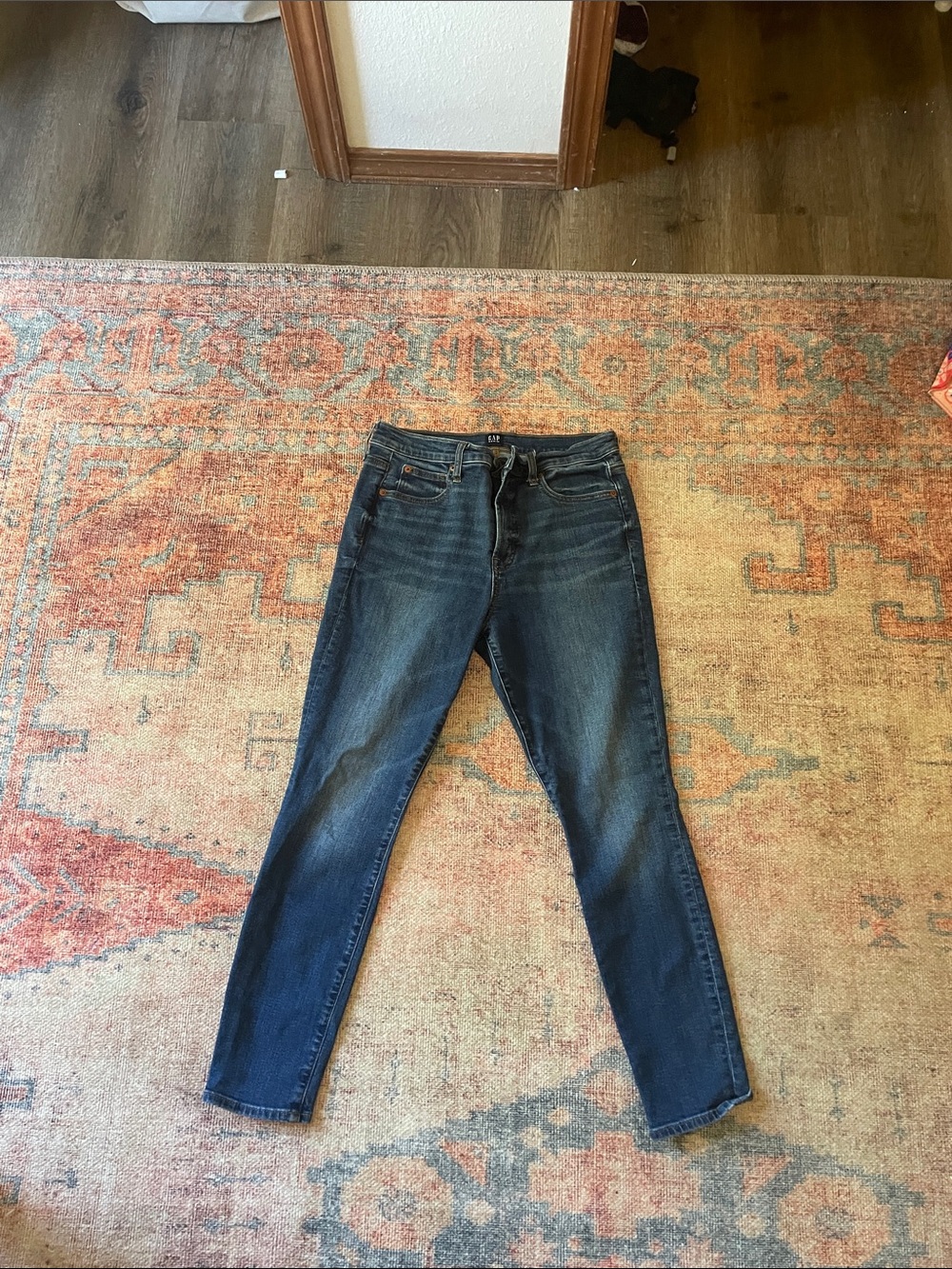 GAP Dark Wash Women’s Skinny Jeans